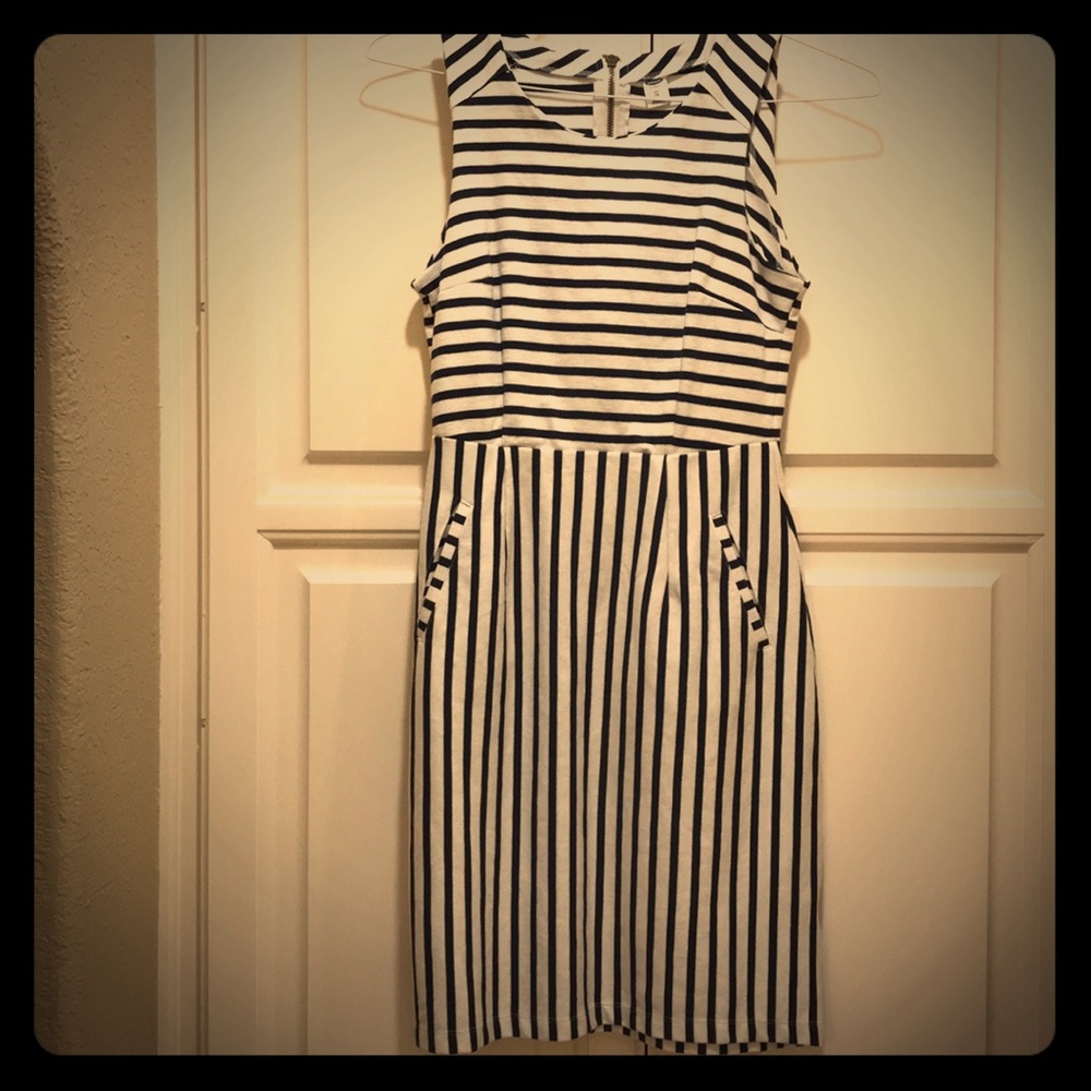Old Navy knit dress.